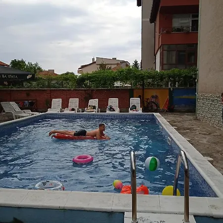 Apartment Апартамент До Морето